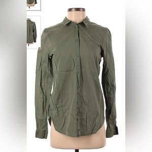 H&M Divided women’s long sleeve button down olive green shirt - Size L